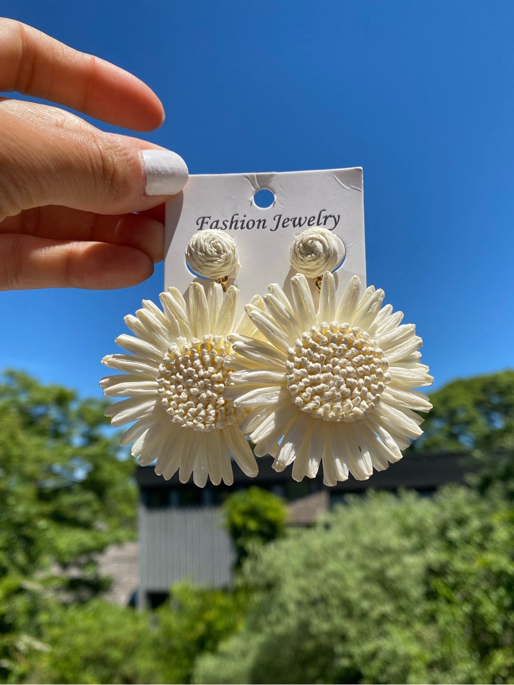 BOHO Fashion Jewelry Ivory Daisy Statement Drop Earrings! 🌼